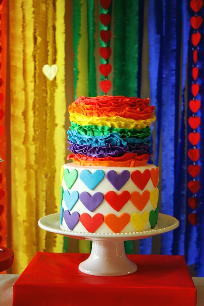 bolo-colorido-da-festa-do-arco-iris